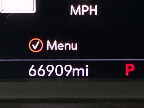 Used 2021 Chevrolet Suburban High Country image 26