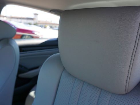 Used 2019 Honda Accord Touring image 25