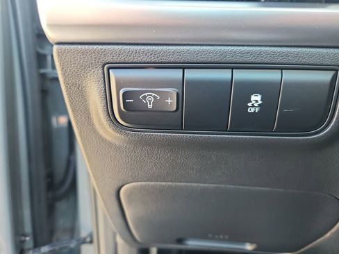 Used 2025 Hyundai Tucson SE image 24