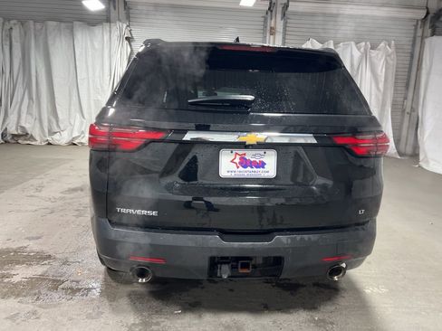 Used 2023 Chevrolet Traverse LT image 6