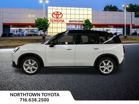 Used 2025 MINI Cooper Countryman S image 2