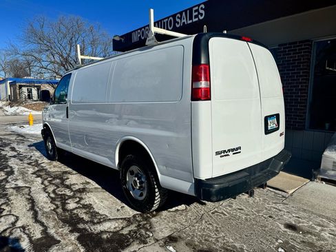 Used 2016 GMC Savana 2500 RWD image 5