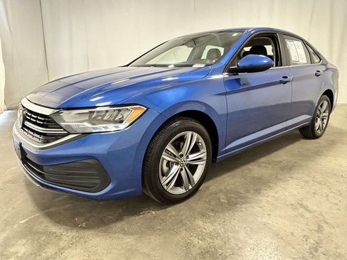 Used 2024 Volkswagen Jetta SE FWD image 5