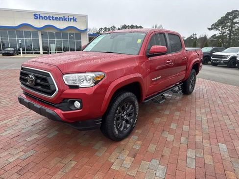 Used 2023 Toyota Tacoma SR5 RWD image 32