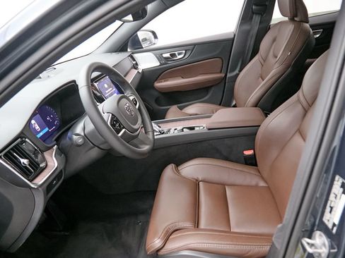 Certified 2025 Volvo V60 B5 Cross Country Ultra AWD/4WD image 20