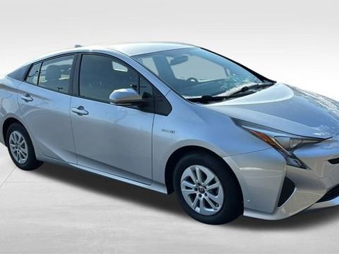 Used 2016 Toyota Prius Two image 28