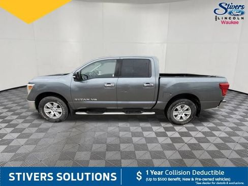 Used 2018 Nissan Titan SV AWD/4WD image 11