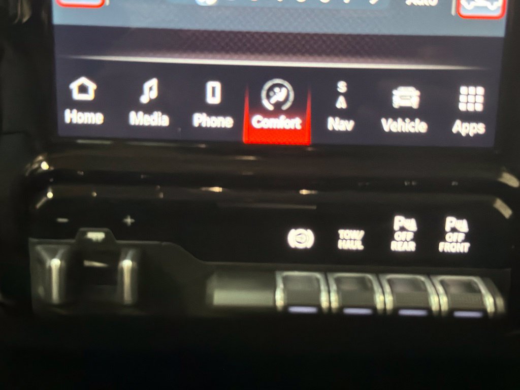 Used 2024 RAM 2500 Laramie AWD/4WD image 15