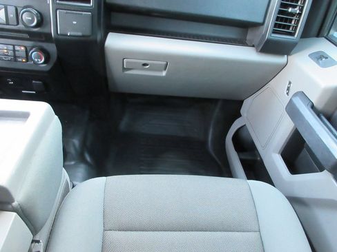 Used 2016 Ford F150 XL w/ Equipment Group 101A Mid AWD/4WD image 32