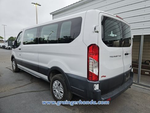 Used 2022 Ford Transit 350 XLT RWD image 10