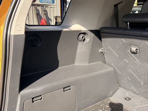 Used 2007 Toyota FJ Cruiser 4WD image 37