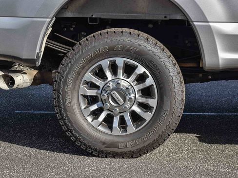 Used 2020 Ford F350 Lariat w/ Lariat Ultimate Package image 11