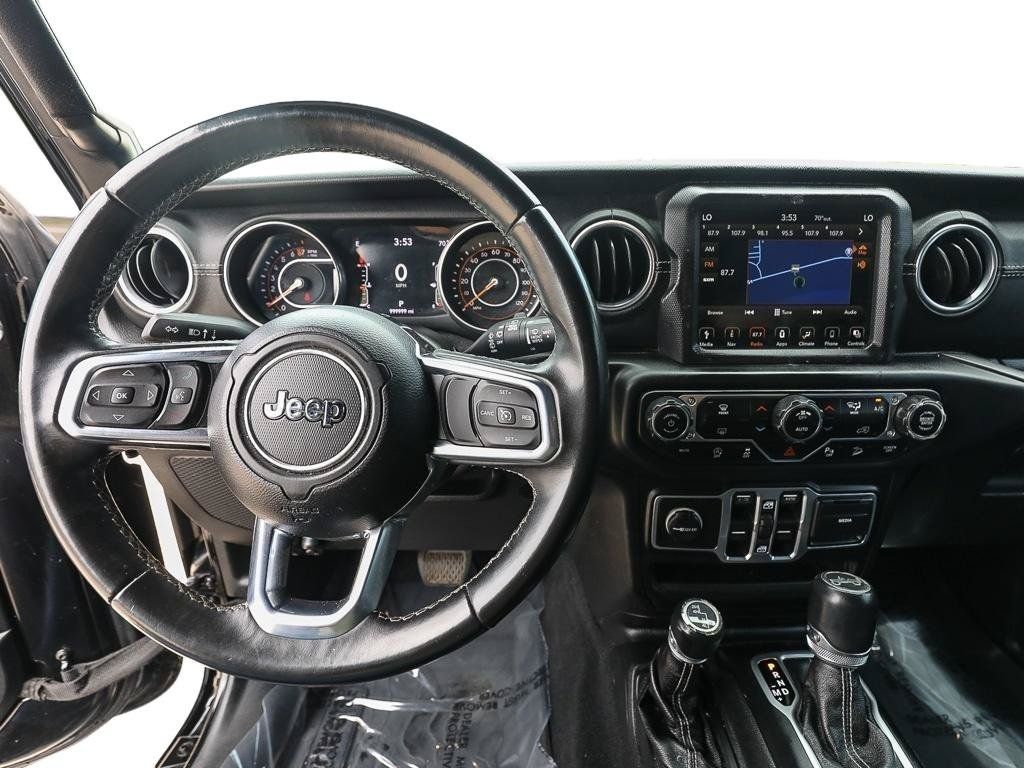 Used 2018 Jeep Wrangler Unlimited Sahara AWD/4WD image 16
