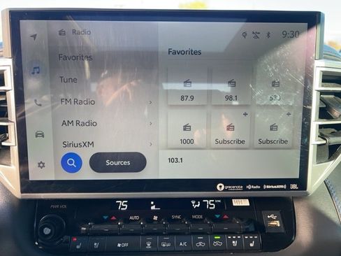 Used 2023 Toyota Tundra Platinum image 29