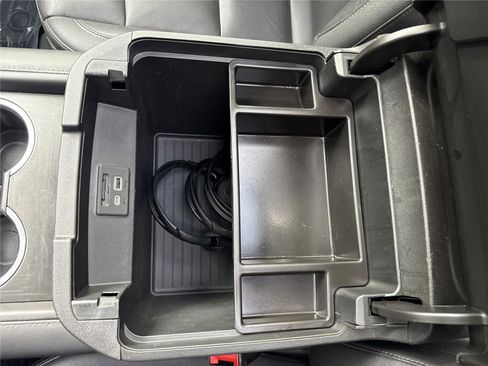 Used 2021 Chevrolet Suburban LT w/ Rear Media and Nav Package image 20