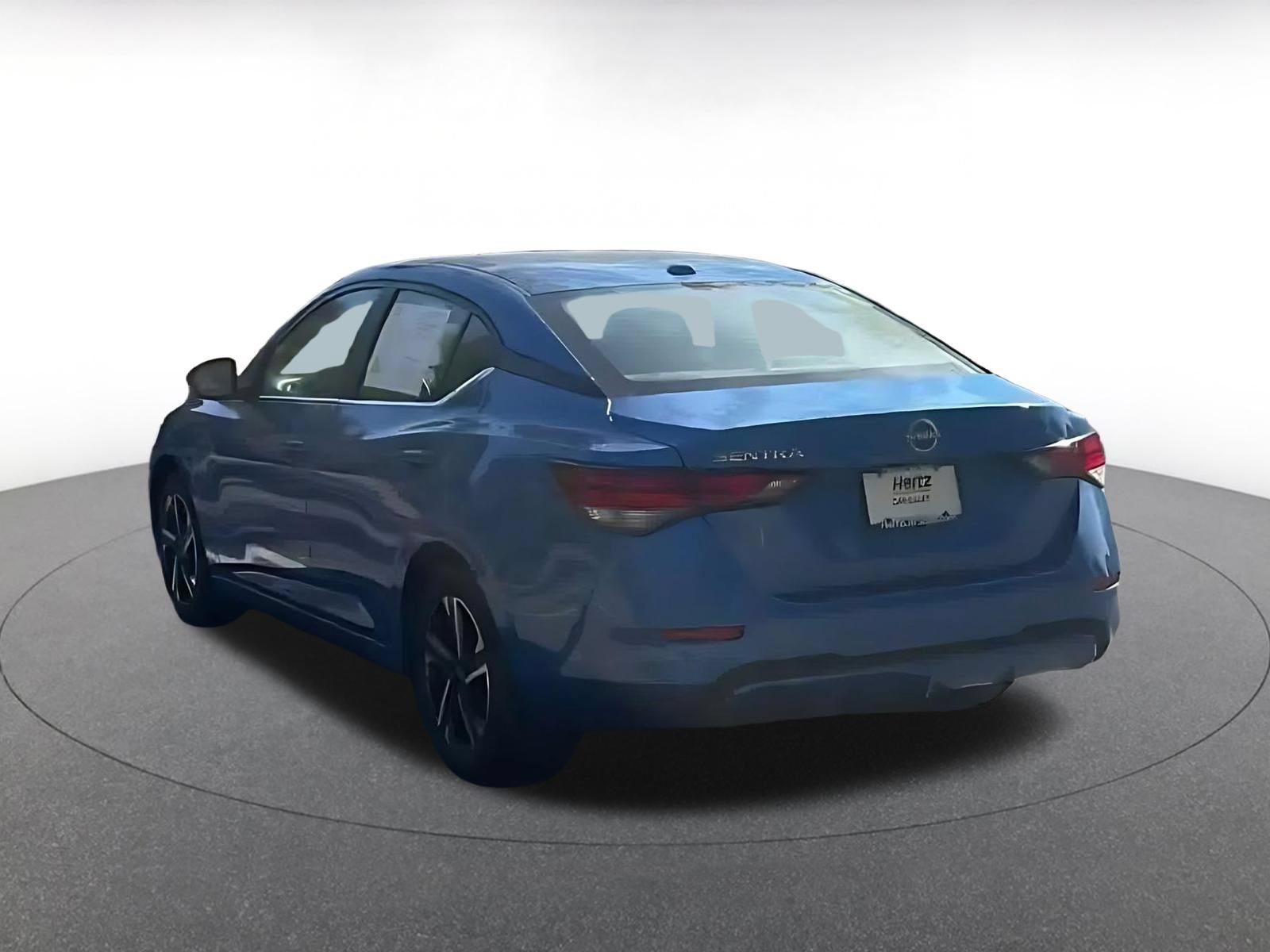 Used 2025 Nissan Sentra SV FWD image 10