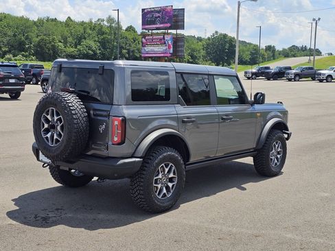 New 2025 Ford Bronco Badlands image 5