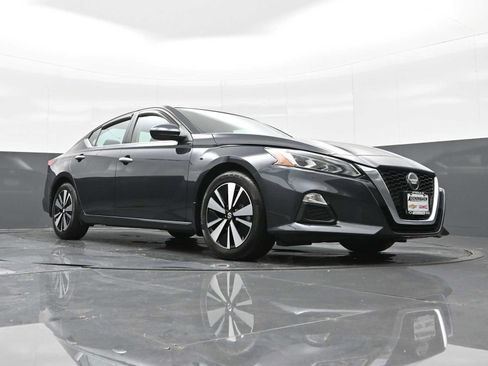 Used 2022 Nissan Altima 2.5 SV image 28