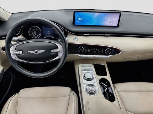 Used 2022 Genesis GV70 2.5T w/ Advanced Package AWD/4WD image 15