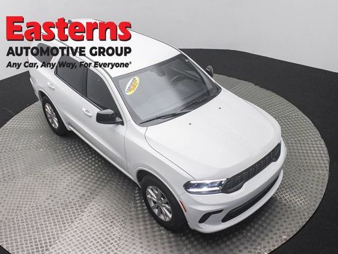 Used 2025 Dodge Durango GT RWD image 3