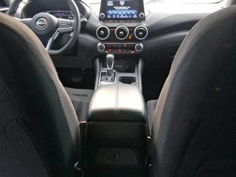 Used 2025 Nissan Sentra SV FWD image 25
