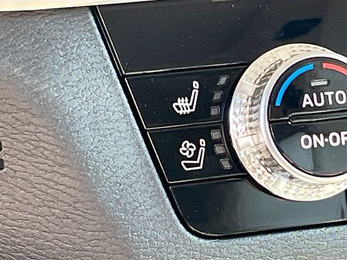 New 2025 Mitsubishi Outlander SEL image 21