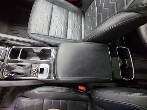 Used 2020 Kia Telluride SX w/ SX Prestige Package AWD/4WD image 23