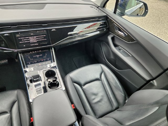 Used 2022 Audi Q7 3.0T Premium w/ Convenience Package AWD/4WD image 14