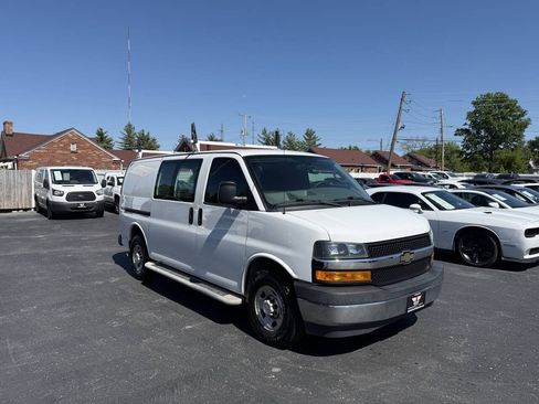 Used 2018 Chevrolet Express 2500 w/ Driver Convenience Package RWD image 1