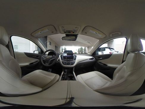 Used 2024 Chevrolet Malibu LT image 42