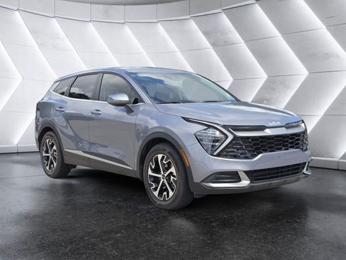 Used 2024 Kia Sportage EX FWD image 1