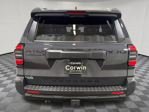 Used 2025 Toyota 4Runner SR5 AWD/4WD image 7