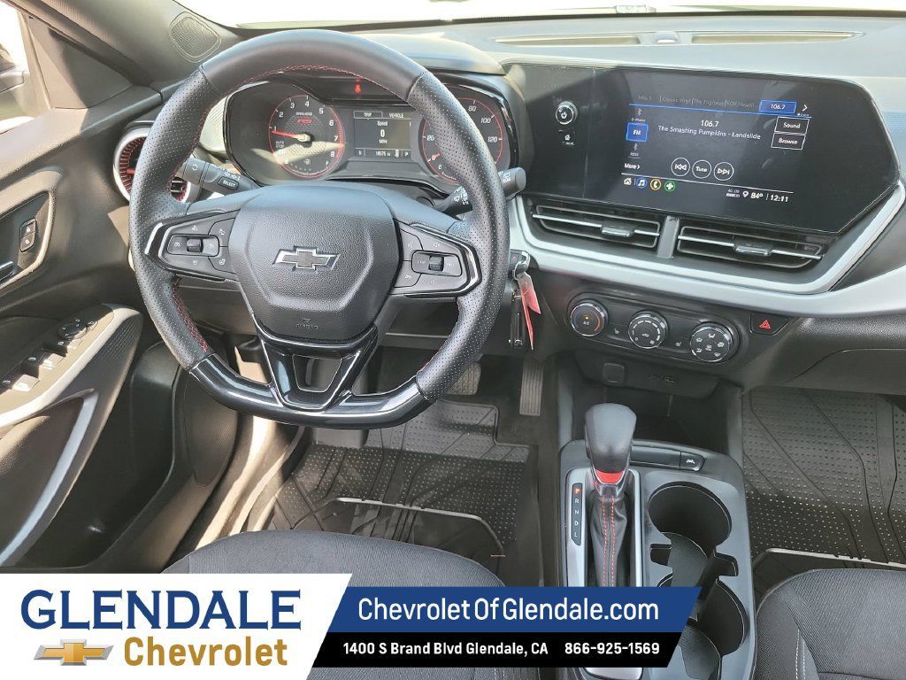 Used 2024 Chevrolet Trax RS w/ Driver Confidence Package FWD image 15