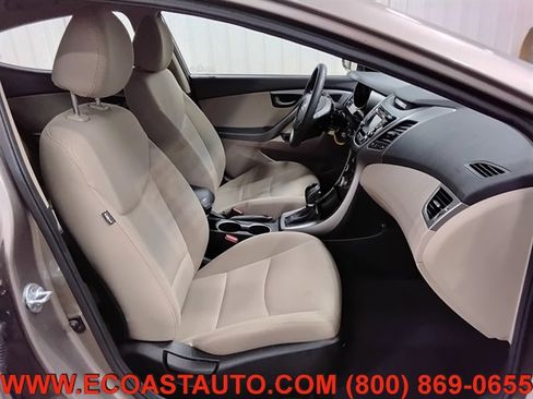 Used 2016 Hyundai Elantra SE w/ Option Group 02 image 14