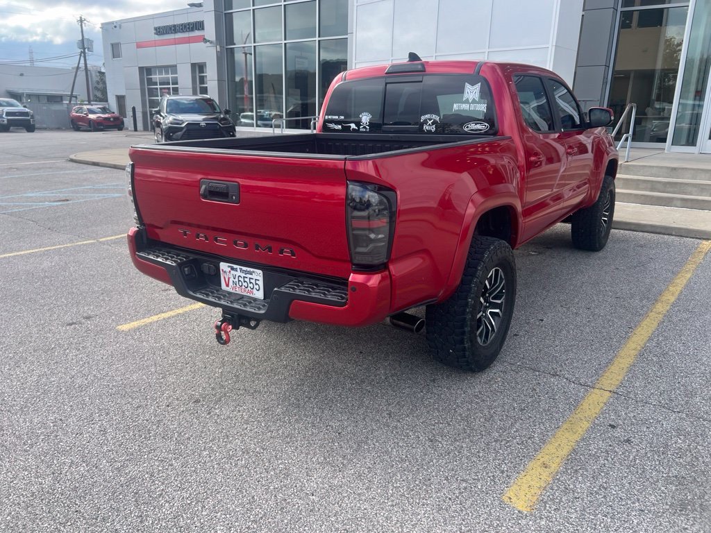 Used 2023 Toyota Tacoma TRD Sport w/ Technology Package AWD/4WD image 5