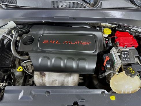 Used 2019 Jeep Compass Latitude w/ Popular Equipment Group AWD/4WD image 34