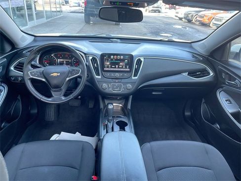 Certified 2018 Chevrolet Malibu LT image 20