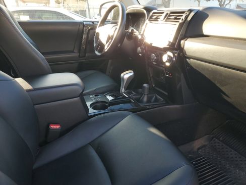 Used 2023 Toyota 4Runner TRD Off-Road Premium image 9