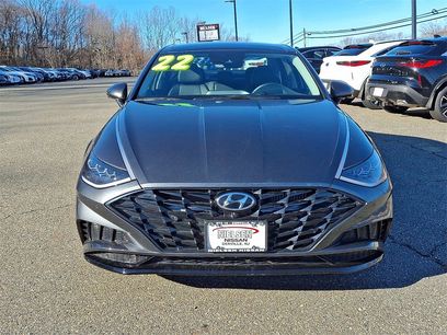 Used 2022 Hyundai Sonata Limited w/ Preferred Accessory Package