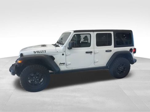 Used 2024 Jeep Wrangler Willys image 9