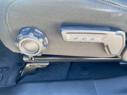 Used 2023 Jeep Wrangler Unlimited w/ Sun & Screen Package image 24