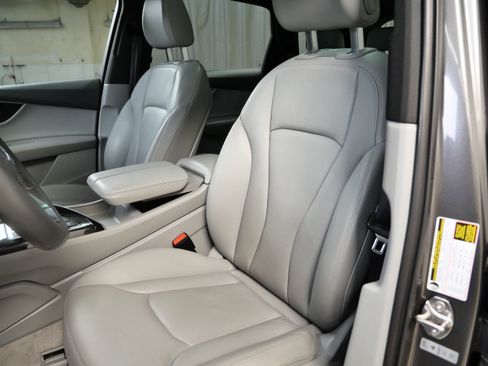 Used 2018 Audi Q7 3.0T Premium Plus AWD/4WD image 3