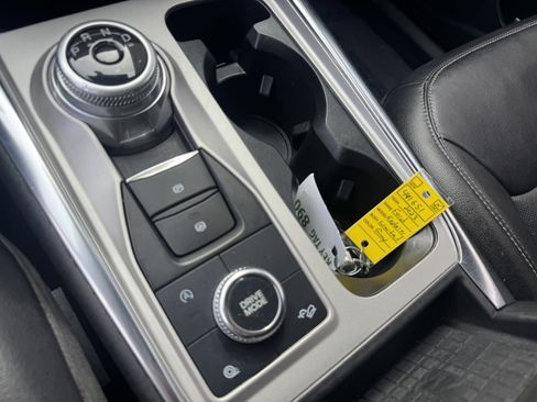 Used 2023 Ford Explorer Limited AWD/4WD image 14
