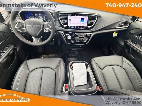 New 2026 Chrysler Pacifica Select image 12