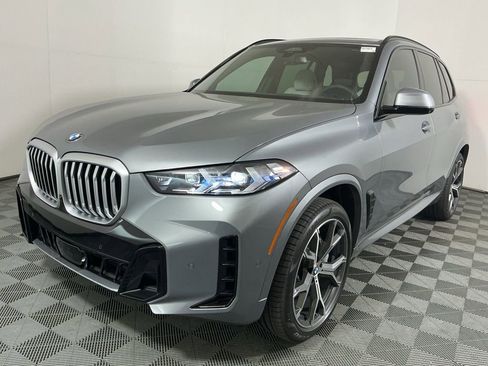 New 2026 BMW X5 sDrive40i w/ M Sport Package image 2
