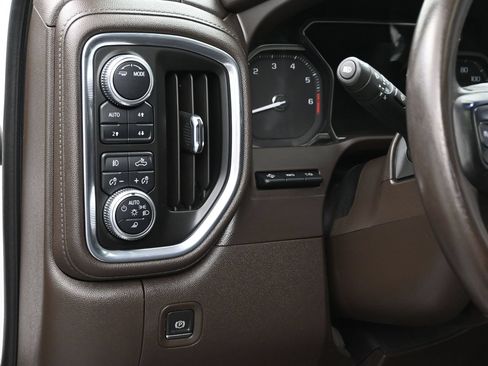 Used 2022 GMC Sierra 1500 Denali w/ Denali Premium Package AWD/4WD image 23