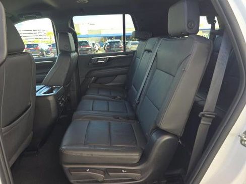 Used 2025 Chevrolet Tahoe LT image 6