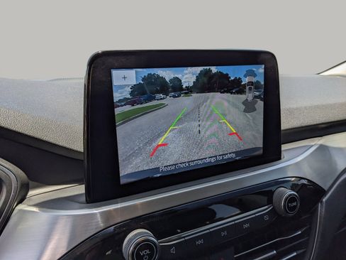 Used 2021 Ford Escape Titanium FWD image 31