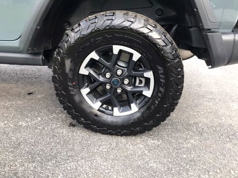 Used 2025 Jeep Wrangler Unlimited Rubicon 4xe w/ Convenience Group AWD/4WD image 45