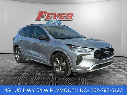 Used 2023 Ford Escape ST-Line w/ Tech Pack #1 FWD image 7